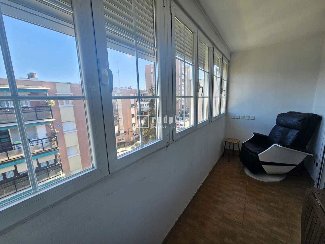 Piso en venta en calle De Oliva De Plasencia, Latina, Madrid 5/16