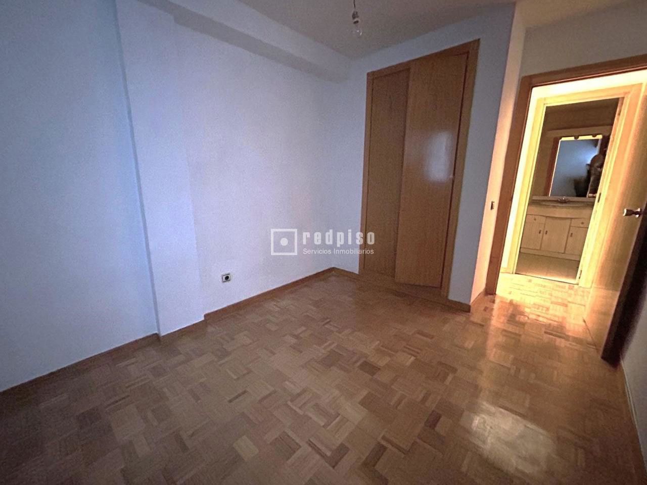 Piso en venta en  calle Vergara, San Fernando de Henares, Madrid  8/13