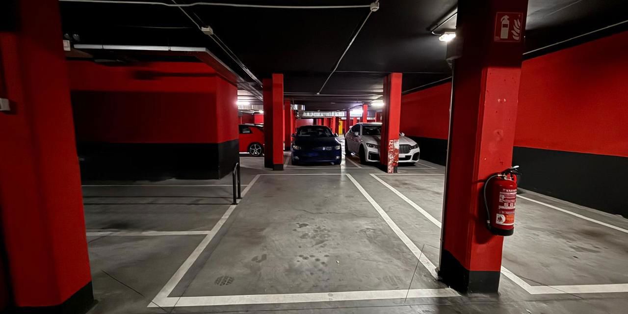Parking en venta en  Pinto, Madrid  1/1