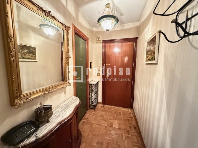 Piso en venta en  calle de Lérida, Tetuán, Madrid  1/1