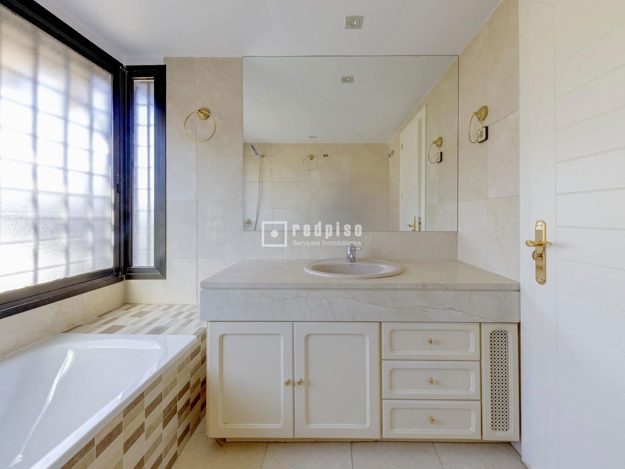 Casa en alquiler en  Pozuelo de Alarcón, Madrid  37/52