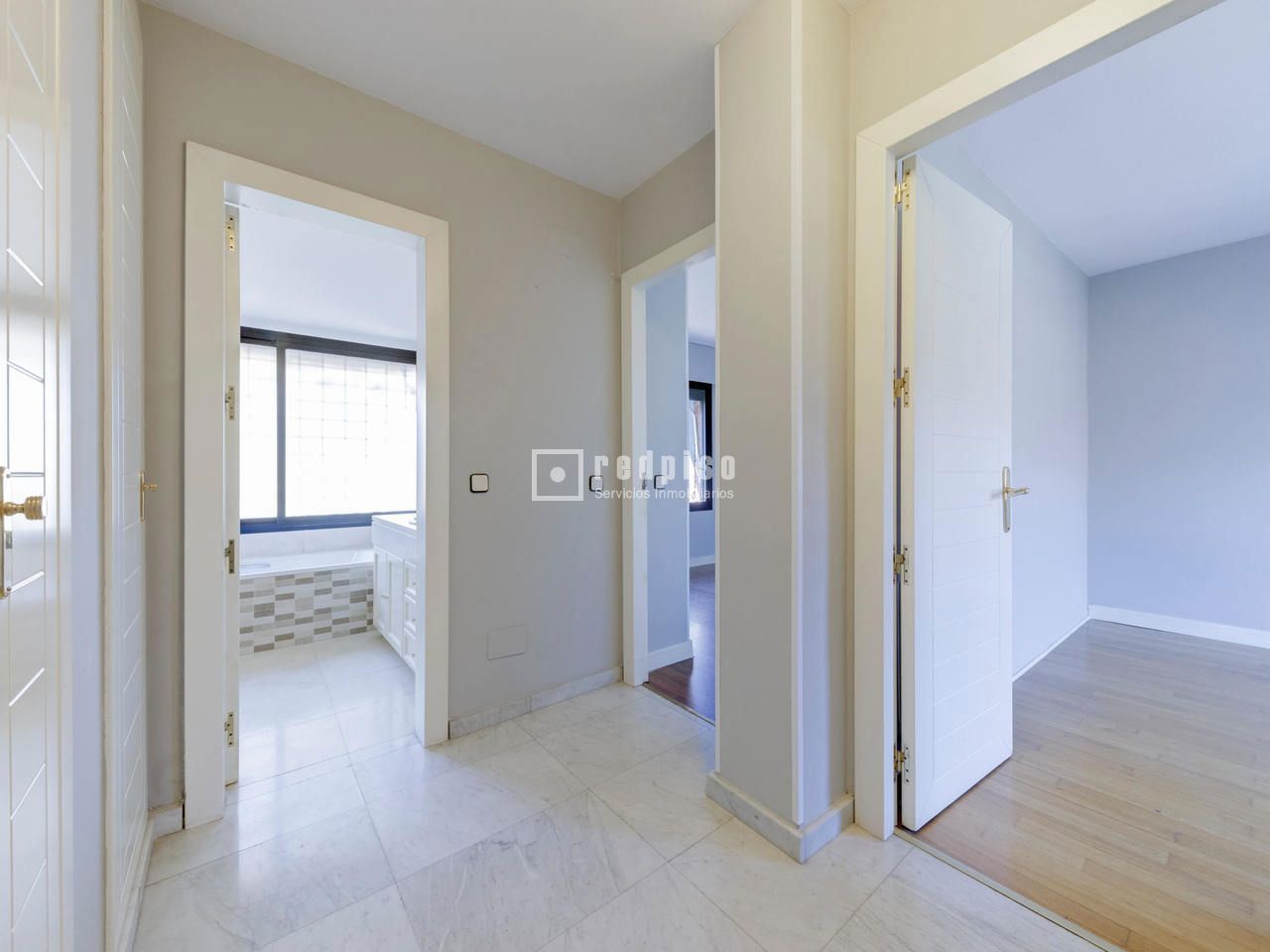 Casa en alquiler en  Pozuelo de Alarcón, Madrid  35/52