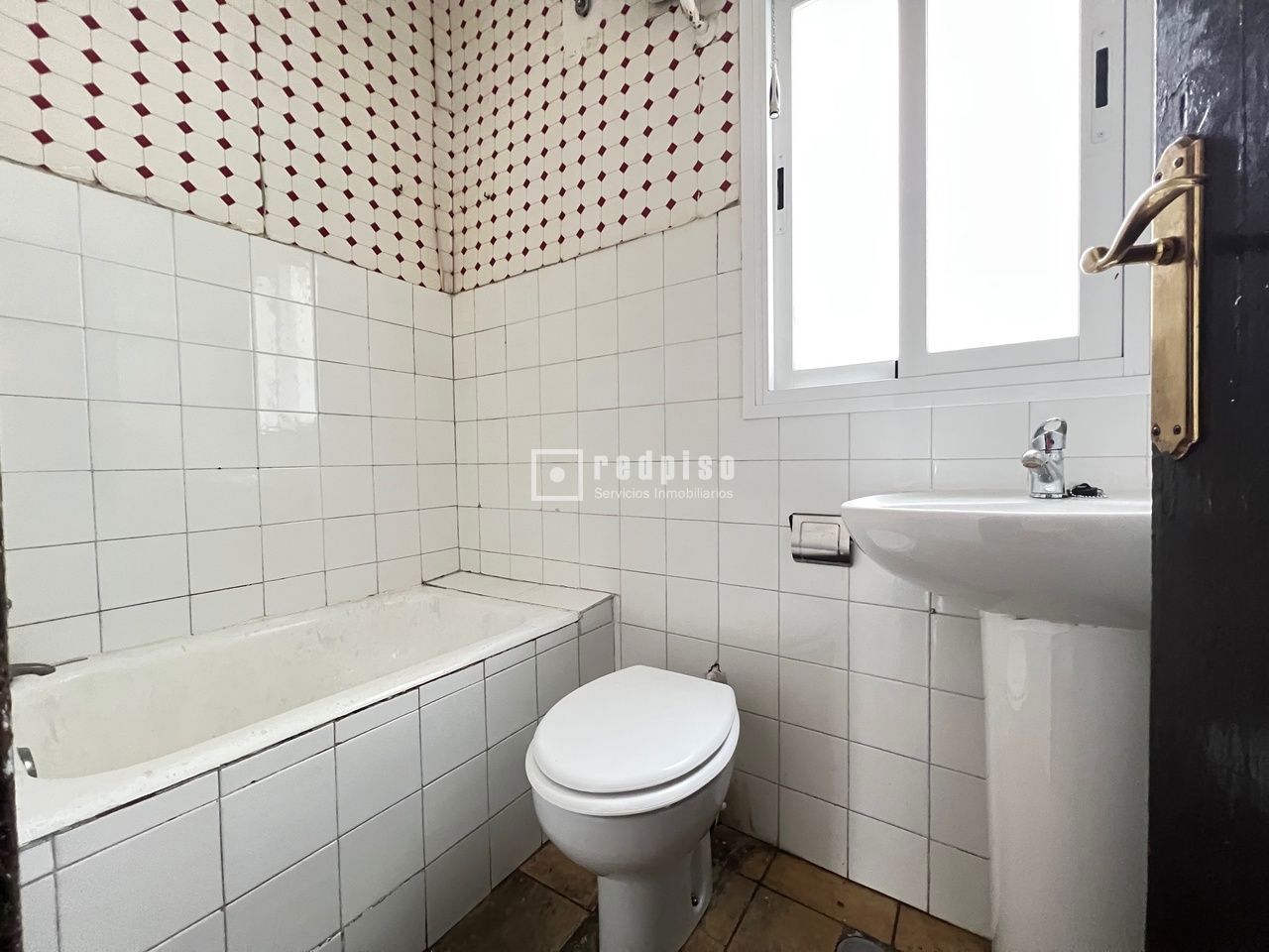 Piso en venta en calle De Santa Teresa De Jesús, La Fortuna, Madrid 17/18