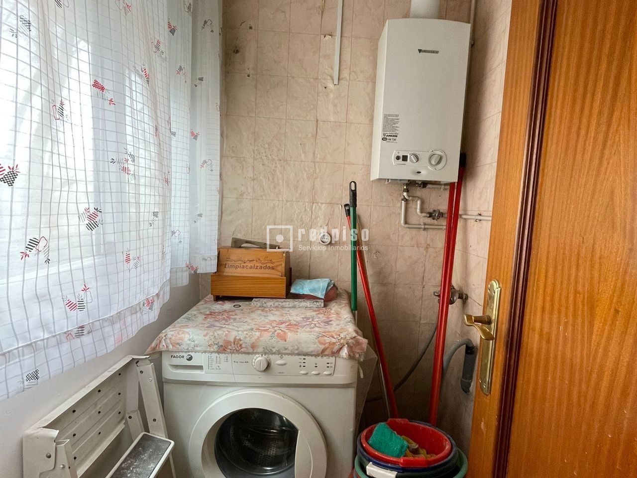 Piso en venta en calle De Burjasot, Villaverde, Madrid 7/15