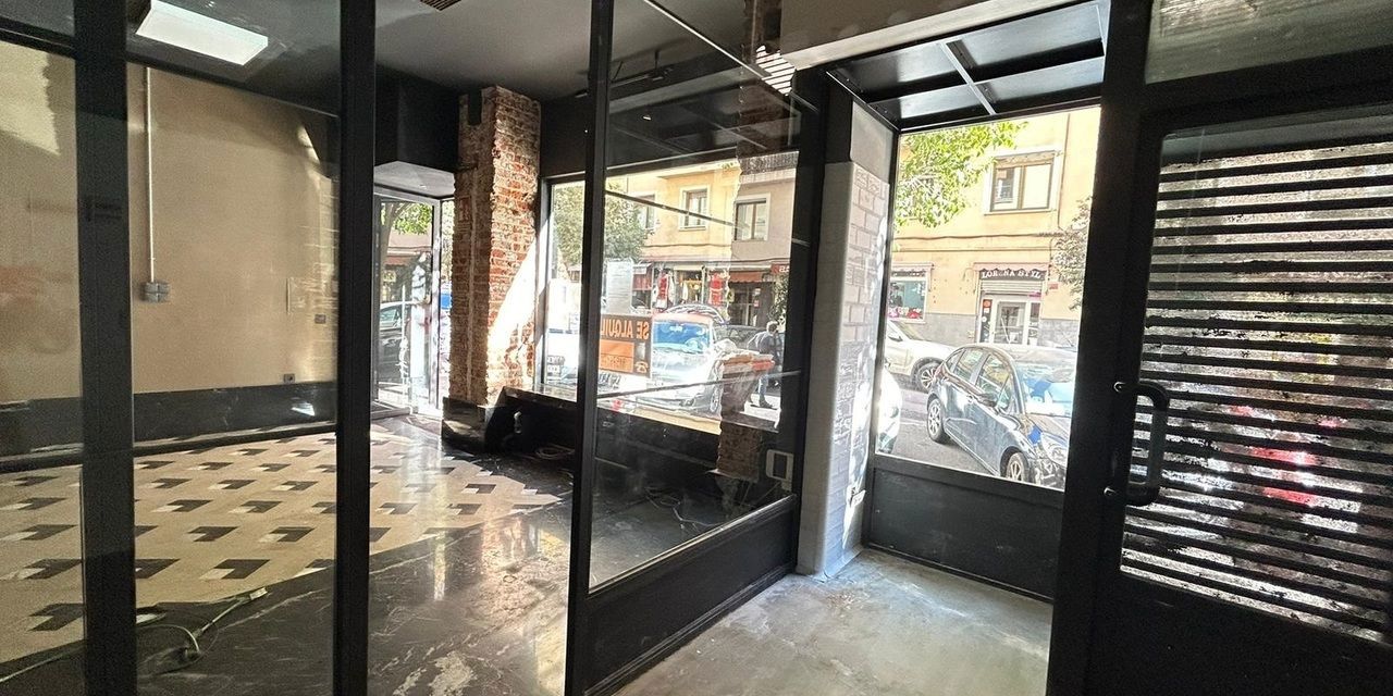 Local en alquiler en  calle de Fernán González, Madrid  1/1