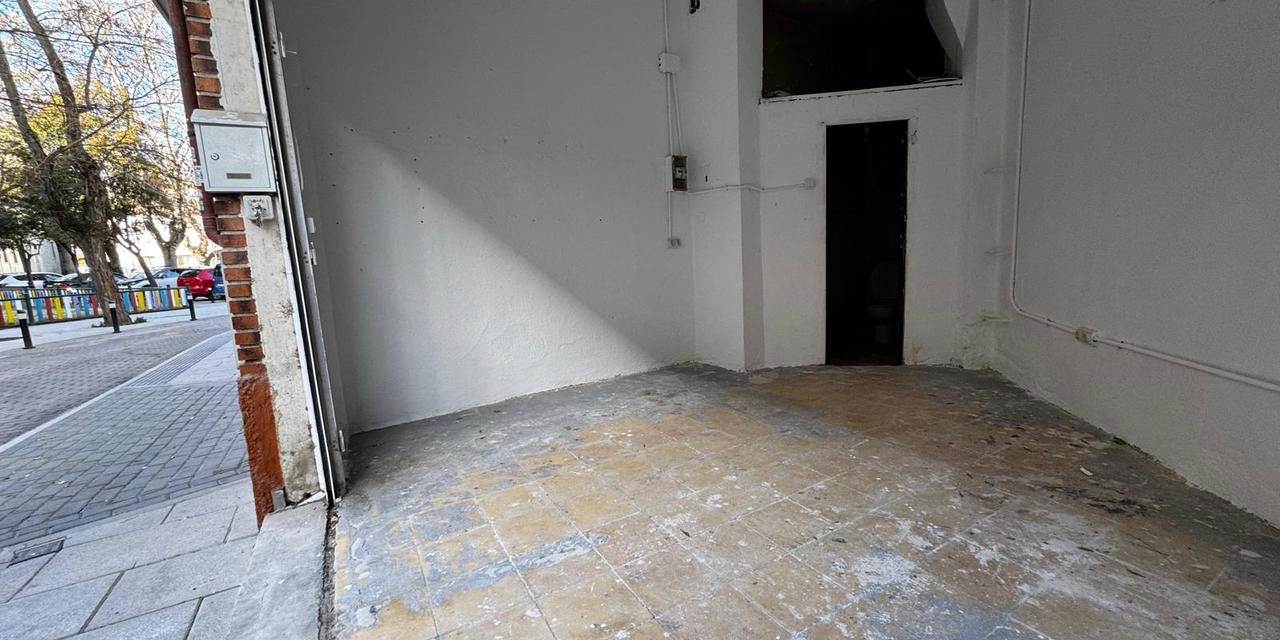 Local en alquiler en  Madrid  1/1