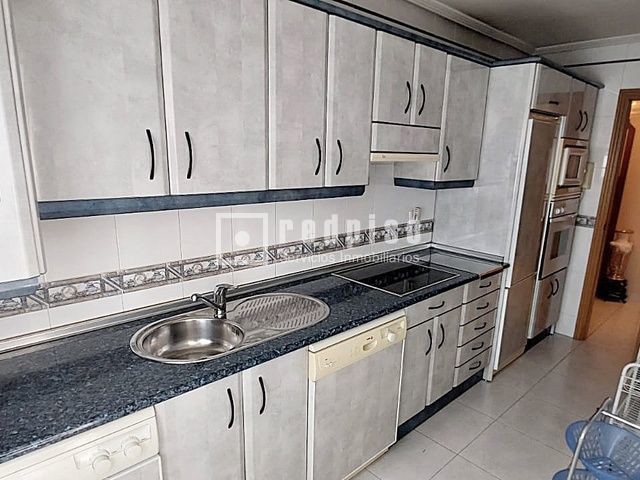 Piso en venta en  avenida de Juan Carlos I, Talavera de la Reina, Toledo  10/25