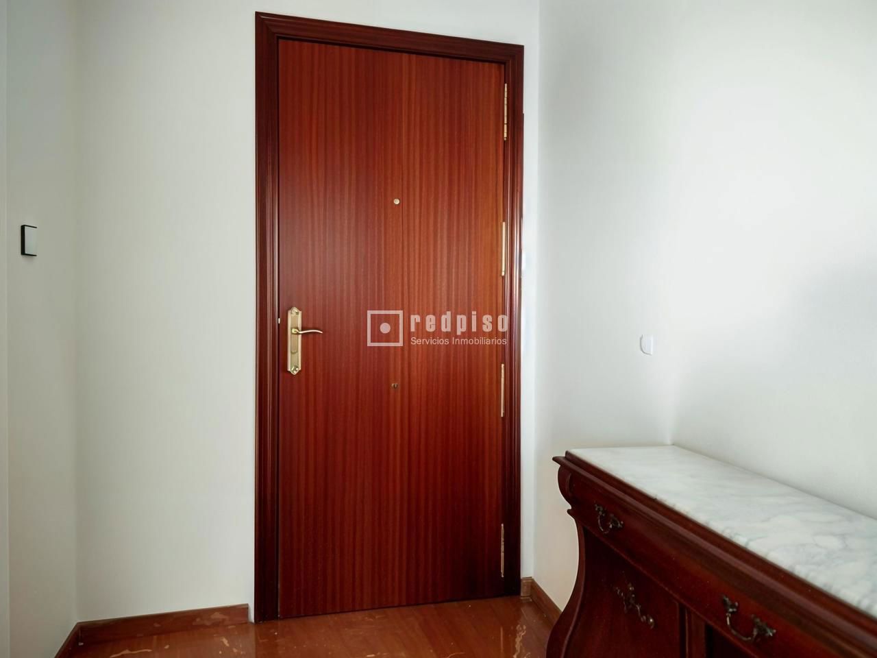 Piso en alquiler en  calle de San Vicente de Paúl, Sevilla  30/36