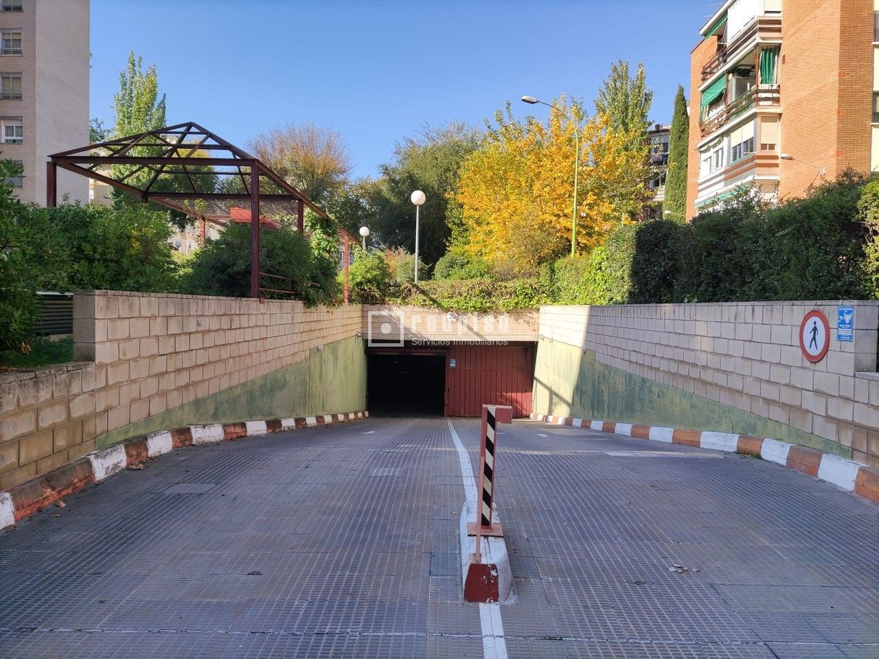 Parking en venta en  calle de Ocaña, 149, Madrid  1/1