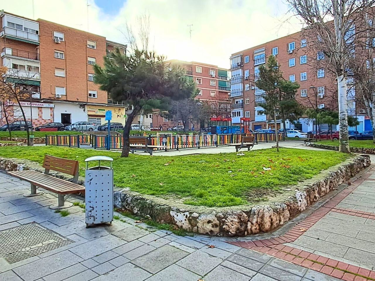 Local en venta en  avenida de Portugal, Alcorcón, Madrid  2/8