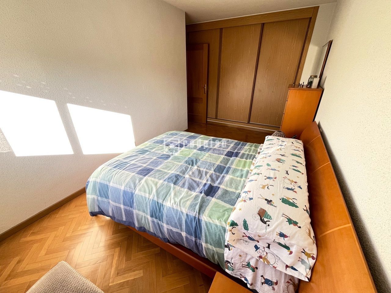 Piso en venta en calle De Navia, Latina, Madrid 9/29