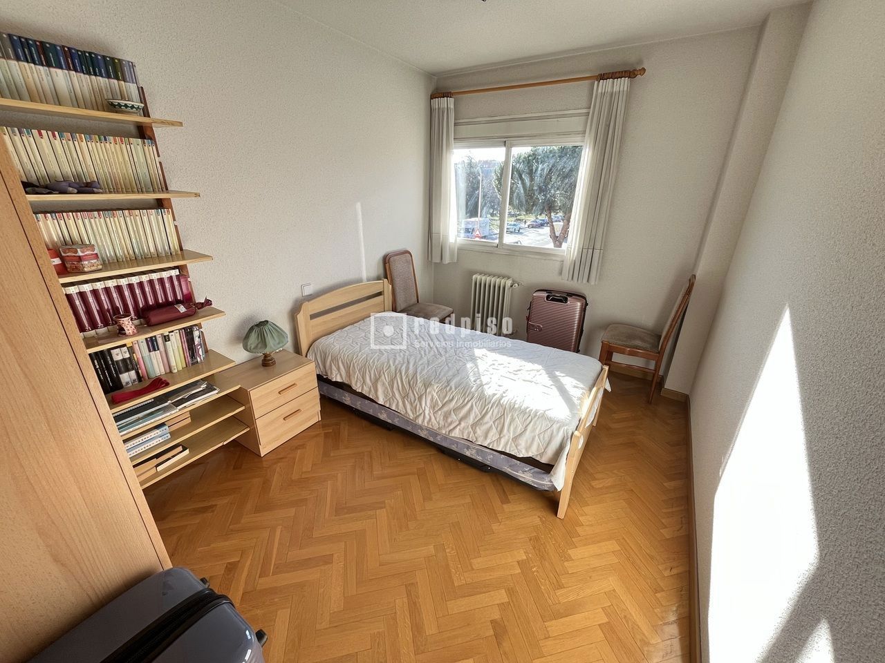 Piso en venta en calle De Navia, Latina, Madrid 10/29