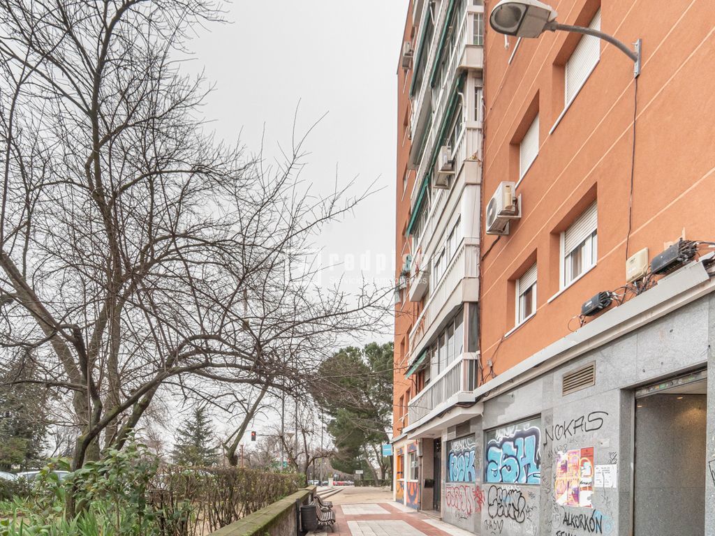 Local en venta en  Alcorcón, Madrid  31/31