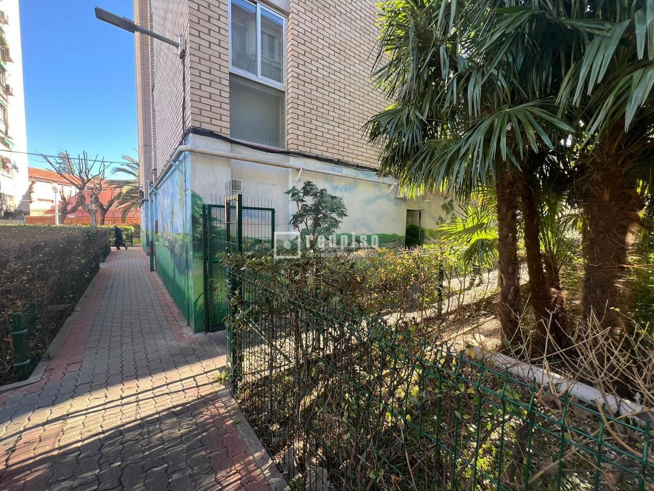 Local en alquiler en calle De Illescas, Latina, Madrid 2/4