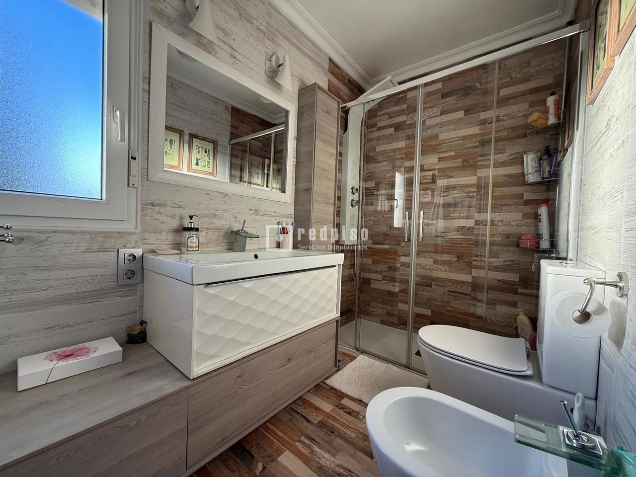 Casa en venta en  calle del Águila, Dominio de Fontenebro, Madrid  33/44