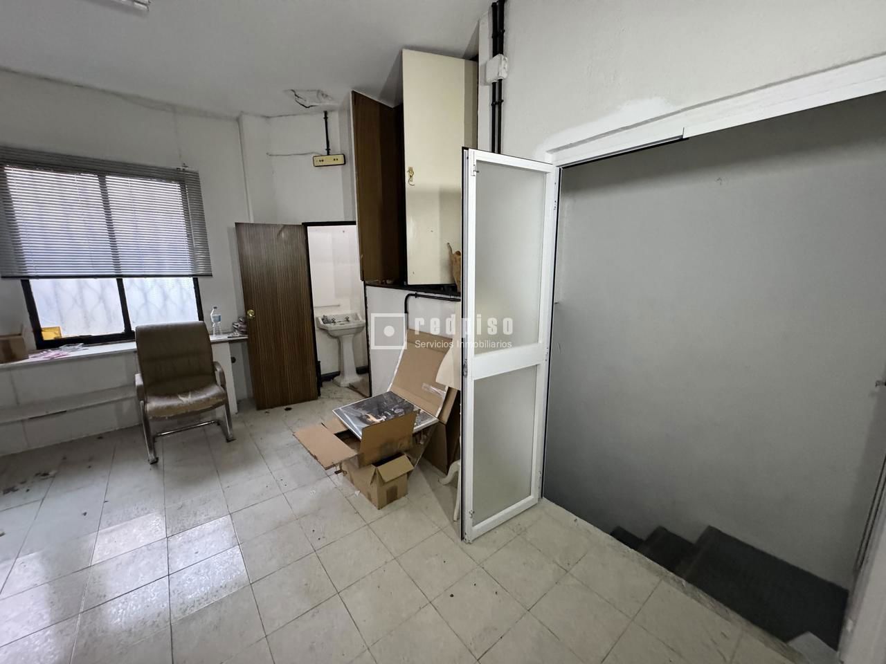 Local en venta en calle De Rogelio Folgueras, Puente De Vallecas, Madrid 4/5