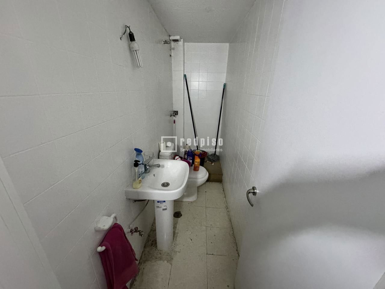 Local en venta en calle De Rogelio Folgueras, Puente De Vallecas, Madrid 5/5