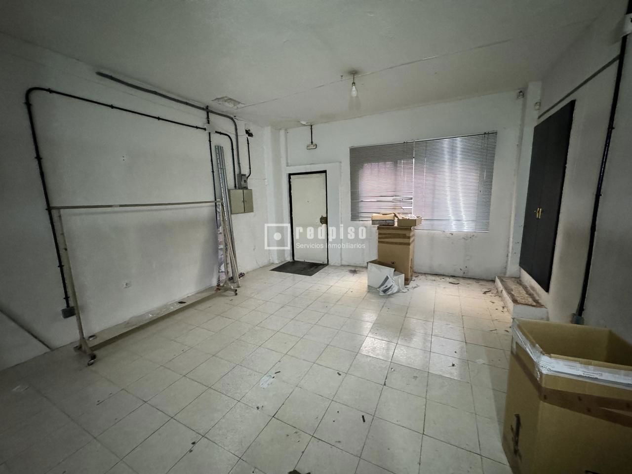 Local en venta en calle De Rogelio Folgueras, Puente De Vallecas, Madrid 3/5