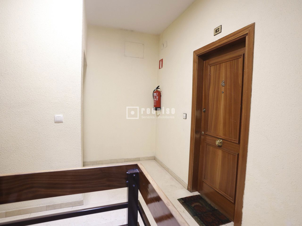 Piso en venta en calle De Santa Águeda, Madrid, Madrid 17/22