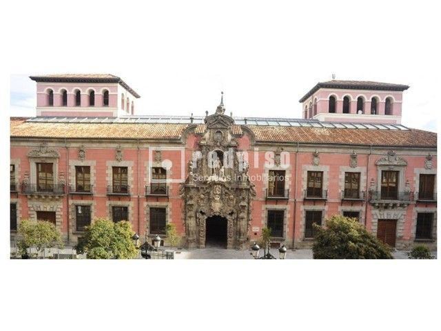 Piso en venta en calle De Santa Águeda, Madrid, Madrid 20/22