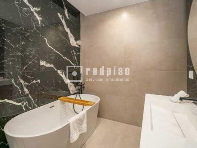 Piso en venta en calle De Lope De Rueda, Madrid, Madrid 9/13