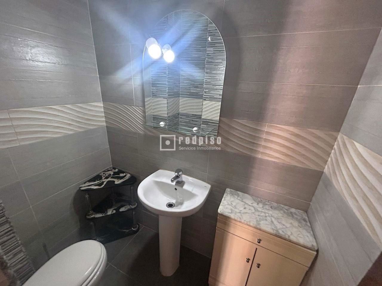 Piso en venta en  calle de Cáceres, Coslada, Madrid  8/11