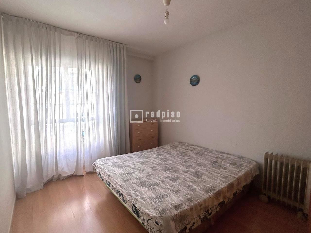 Piso en venta en  calle de Cáceres, Coslada, Madrid  5/11