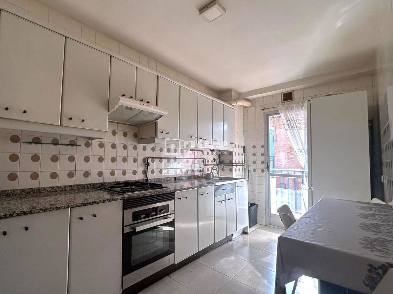 Piso en venta en  calle de Cáceres, Coslada, Madrid  3/11