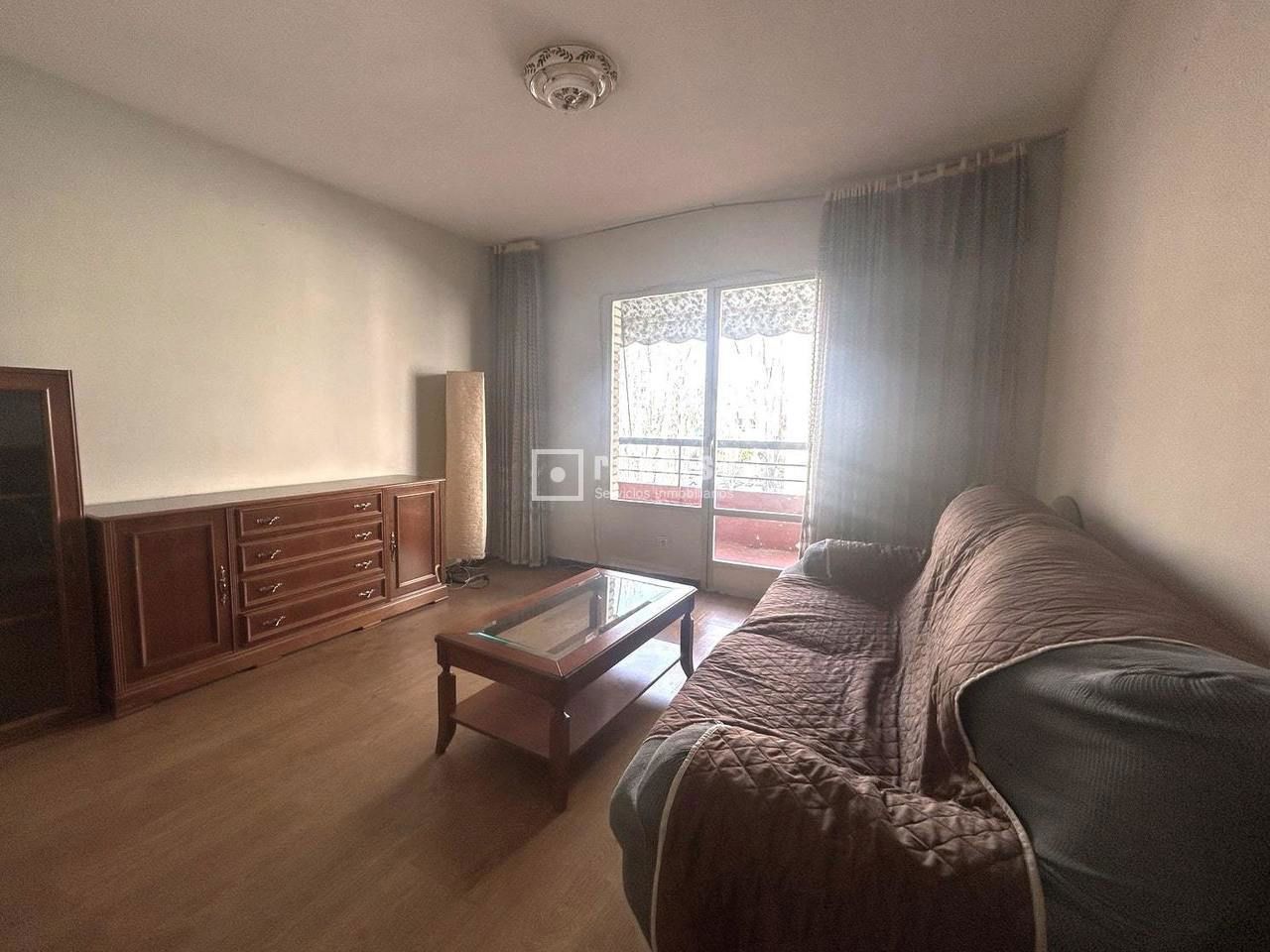 Piso en venta en  calle de Cáceres, Coslada, Madrid  1/1