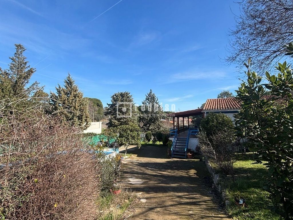 Casa en venta en calle De Las Traslascasas, Ribatejada, Madrid 4/28