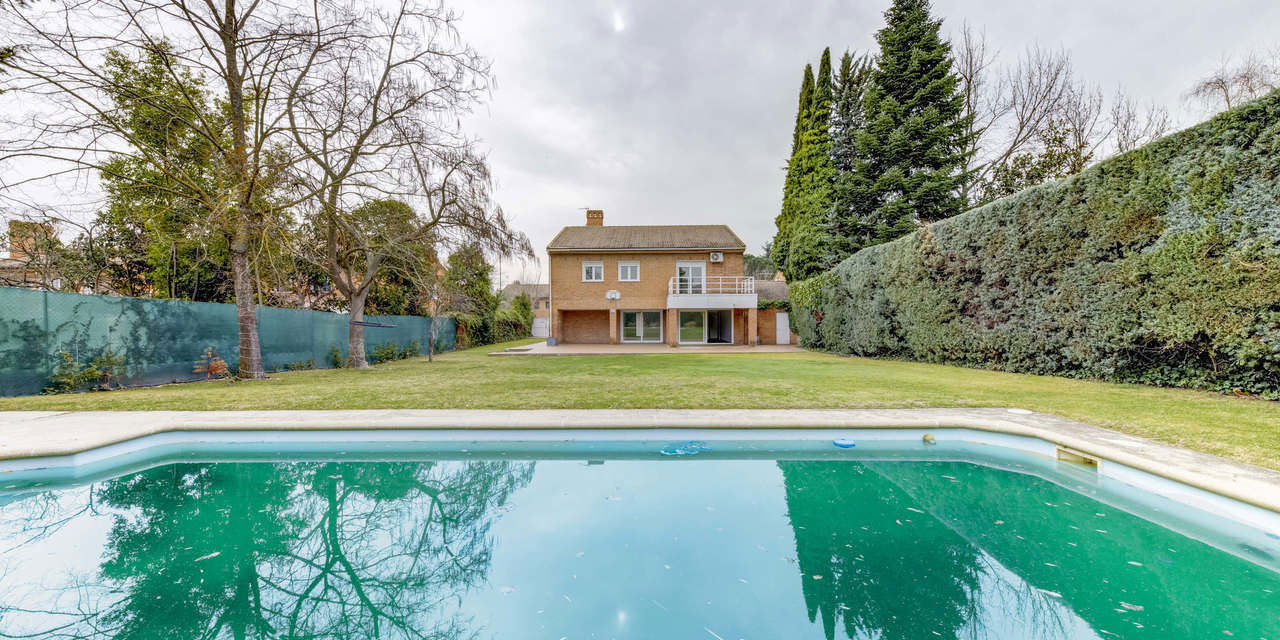 Casa en alquiler en  Majadahonda, Madrid  1/89