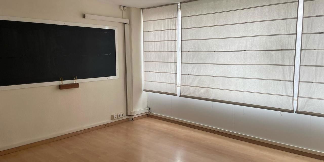 Piso en venta en  plaza de los Pinazo, Villaverde, Madrid  1/1