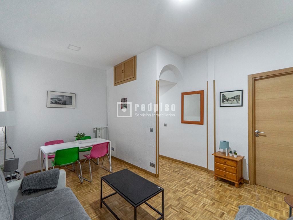 Piso en alquiler en  calle de Donoso Cortés, Madrid  1/1