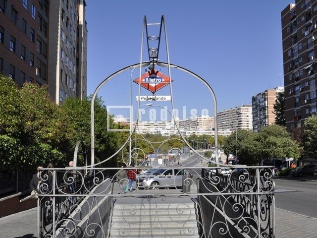 Local en venta en calle De Ponferrada, Fuencarral-el Pardo, Madrid 11/11