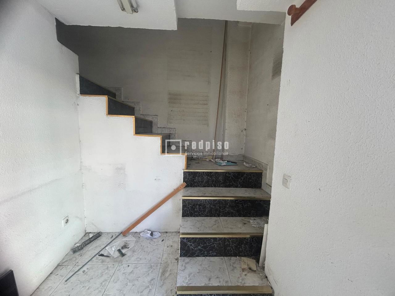 Local en venta en calle De Ponferrada, Fuencarral-el Pardo, Madrid 2/11