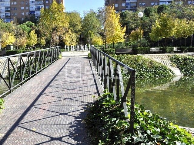 Local en venta en calle De Ponferrada, Fuencarral-el Pardo, Madrid 9/11