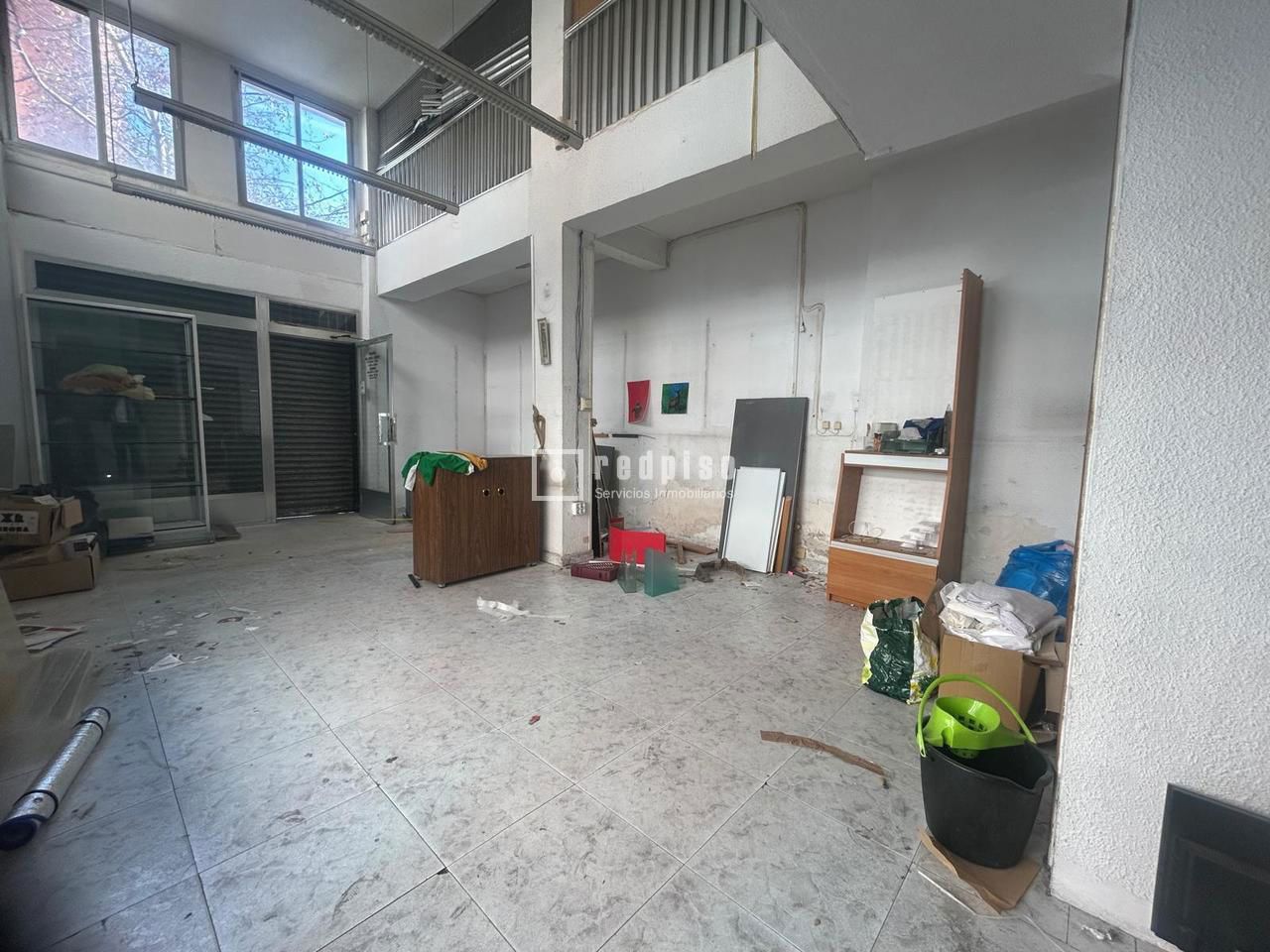 Local en venta en  calle de Ponferrada, Fuencarral-El Pardo, Madrid  1/1