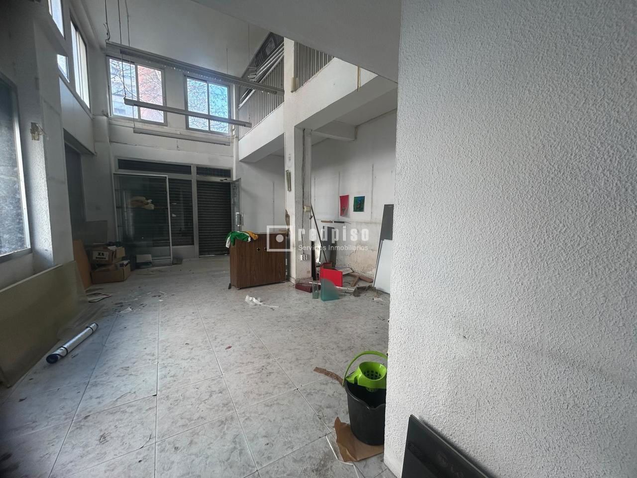 Local en venta en calle De Ponferrada, Fuencarral-el Pardo, Madrid 4/11