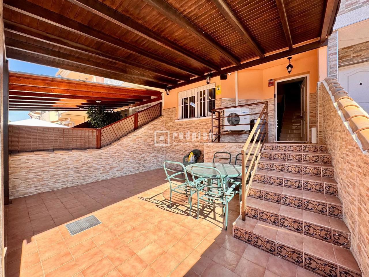 Casa en venta en  calle del Pintor Almela Costa, Murcia  2/59