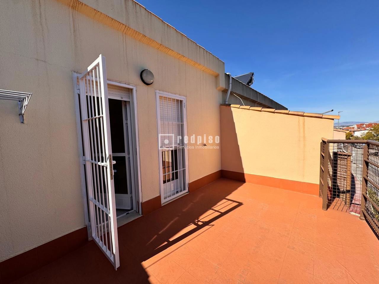 Casa en venta en  calle del Pintor Almela Costa, Murcia  53/59