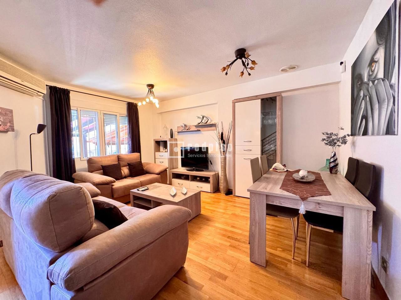 Casa en venta en  calle del Pintor Almela Costa, Murcia  6/59