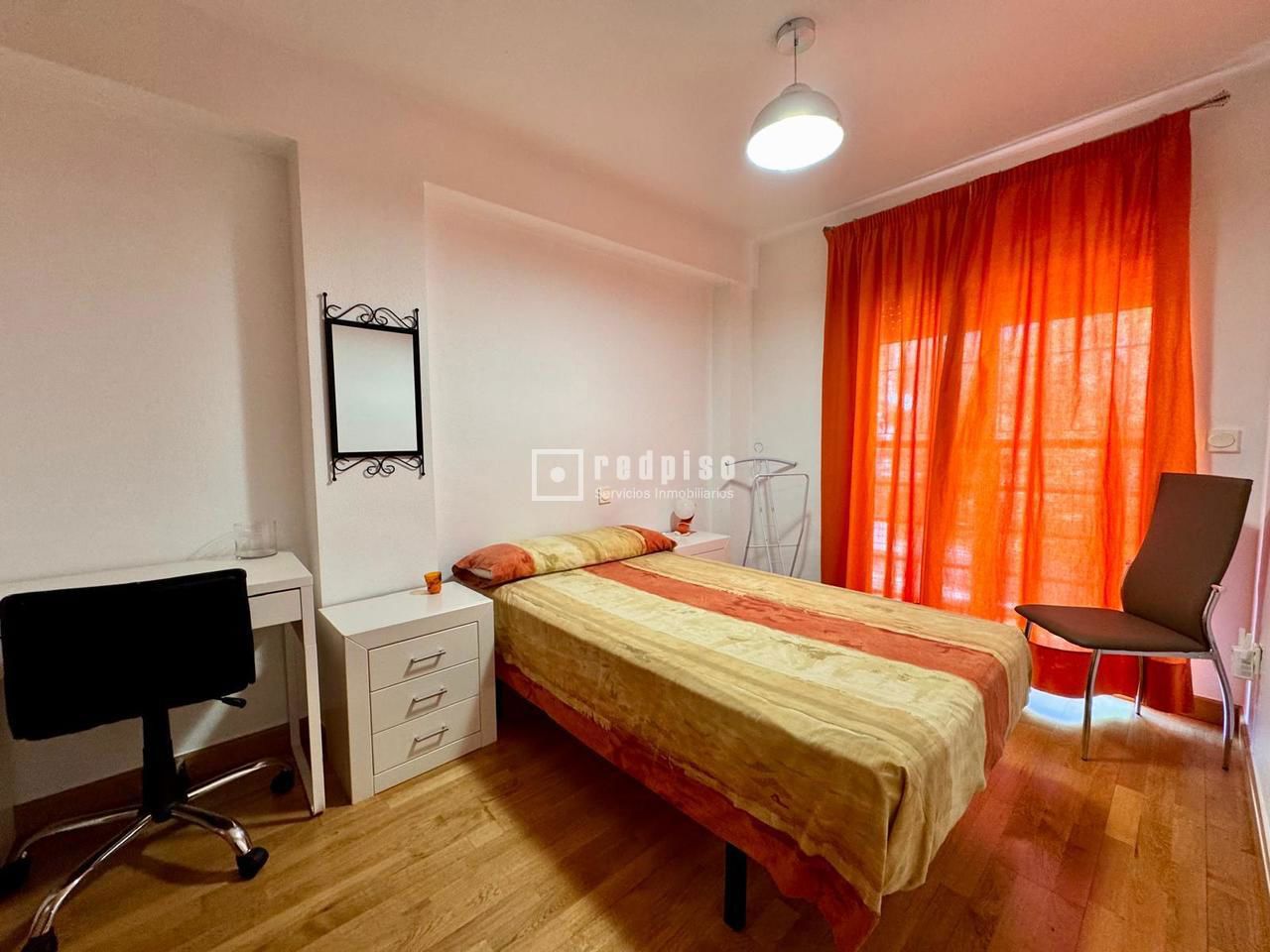 Casa en venta en  calle del Pintor Almela Costa, Murcia  29/59