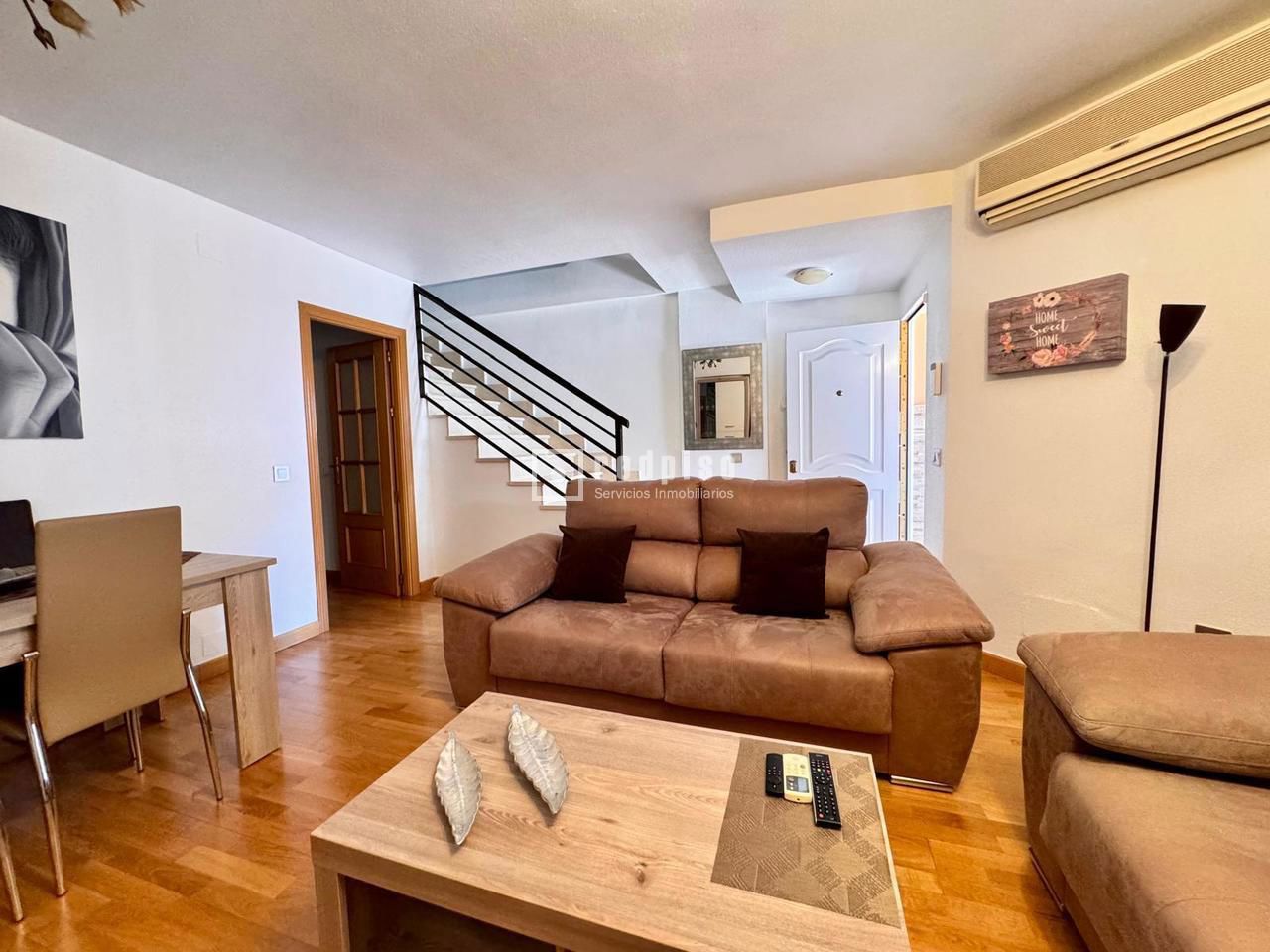 Casa en venta en  calle del Pintor Almela Costa, Murcia  8/59