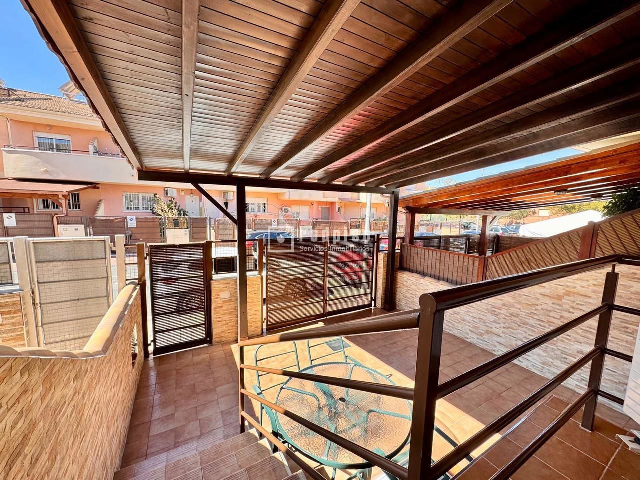 Casa en venta en  calle del Pintor Almela Costa, Murcia  3/59