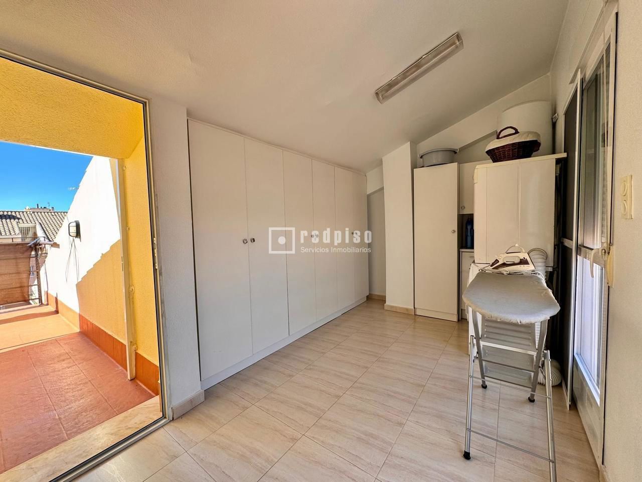 Casa en venta en  calle del Pintor Almela Costa, Murcia  47/59