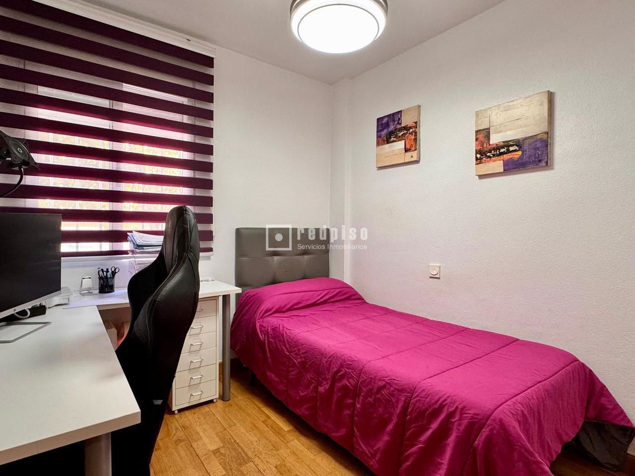 Casa en venta en  calle del Pintor Almela Costa, Murcia  19/59