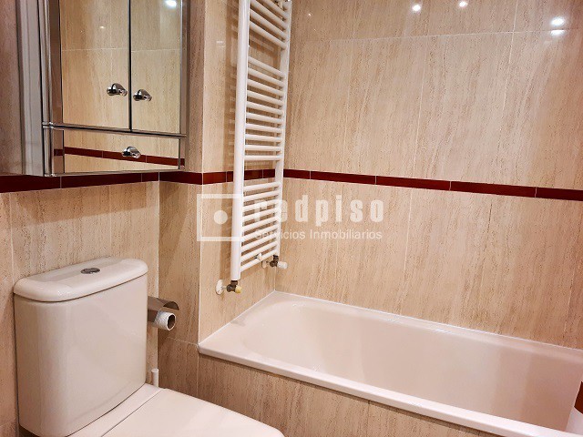 Piso en alquiler en  avenida de Francisco Pi y Margall, Madrid  41/52