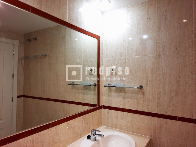 Piso en alquiler en  avenida de Francisco Pi y Margall, Madrid  40/52