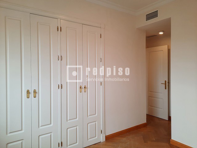 Piso en alquiler en  avenida de Francisco Pi y Margall, Madrid  36/52