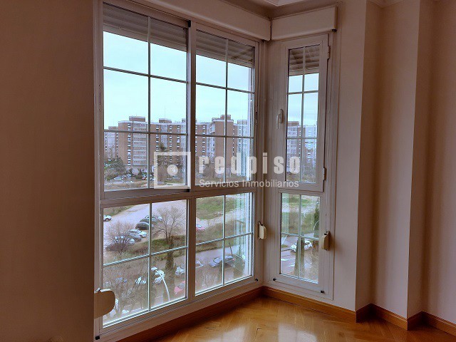 Piso en alquiler en  avenida de Francisco Pi y Margall, Madrid  8/52